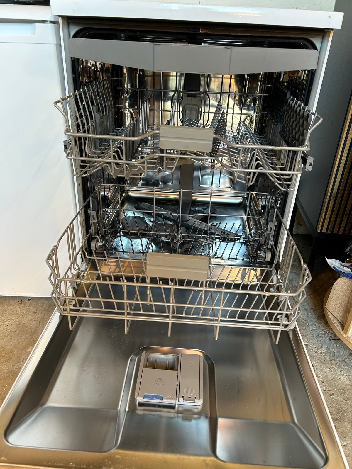 Beko BDFN265211WQ Vrijstaande Vaatwasser - 2 jaar oud, Witgoed en Apparatuur, Vaatwasmachines, Ophalen, Eco programma, Minder dan 10 liter