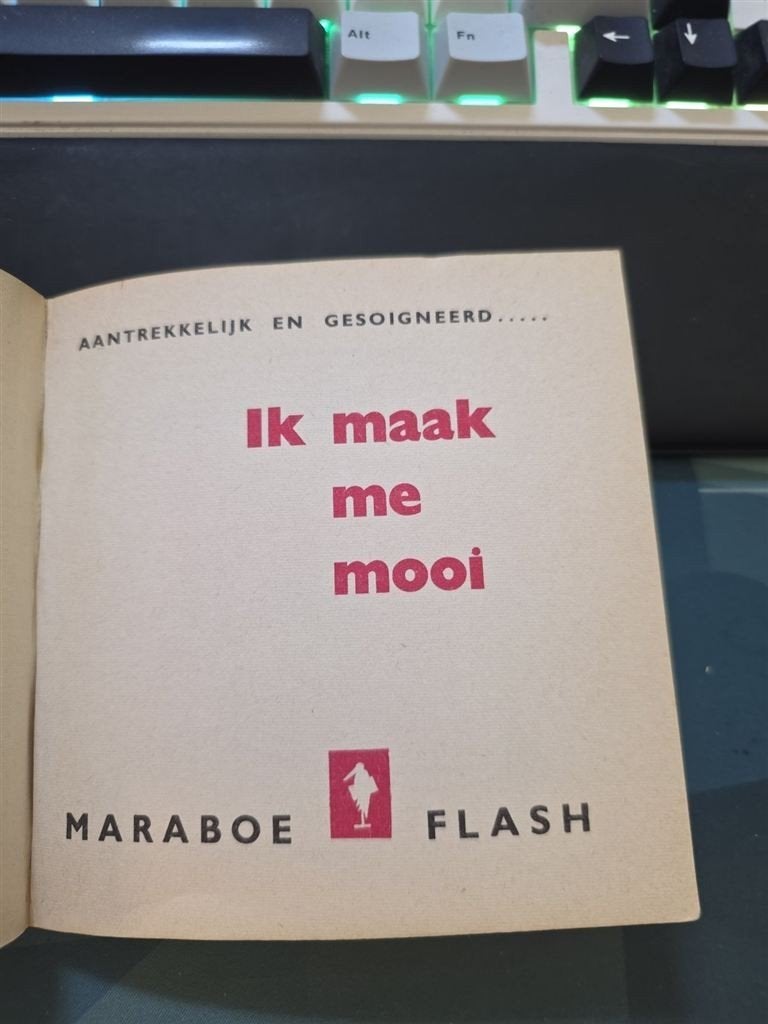 Ik Maak Me Mooi — Vintage Schoonheidsverzorging 1963, Ophalen of Verzenden, Gelezen, Kruiden en Alternatief
