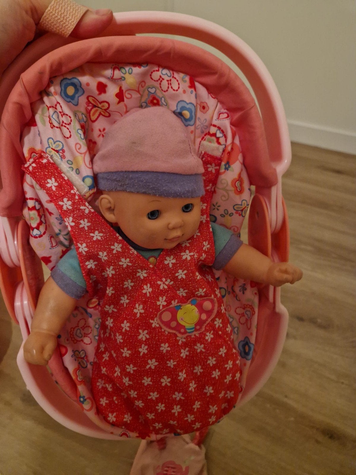 Baby Born pop met draagstoel en accessoires, Kinderen en Baby's, Ophalen, Gebruikt, Babypop