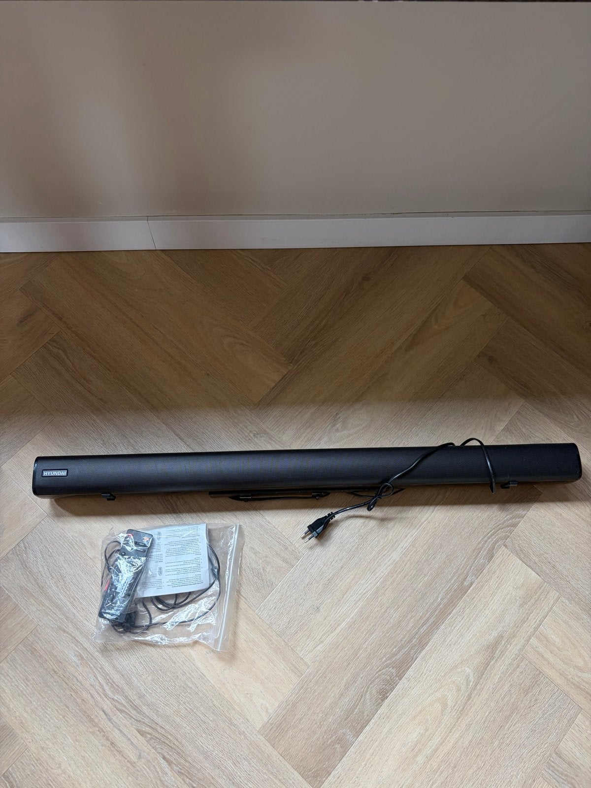 Hyundai Soundbar met Bluetooth, Audio, Tv en Foto, Ophalen, Bluetooth, Gebruikt