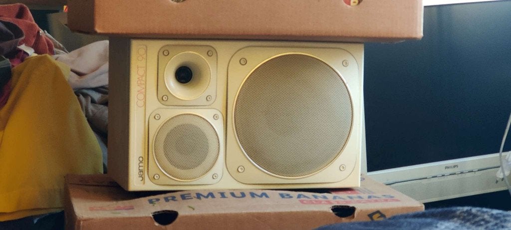 Jamo Compact 90 luidsprekerset wit, Ophalen, Gebruikt, 60 tot 120 watt, Front, Rear of Stereo speakers