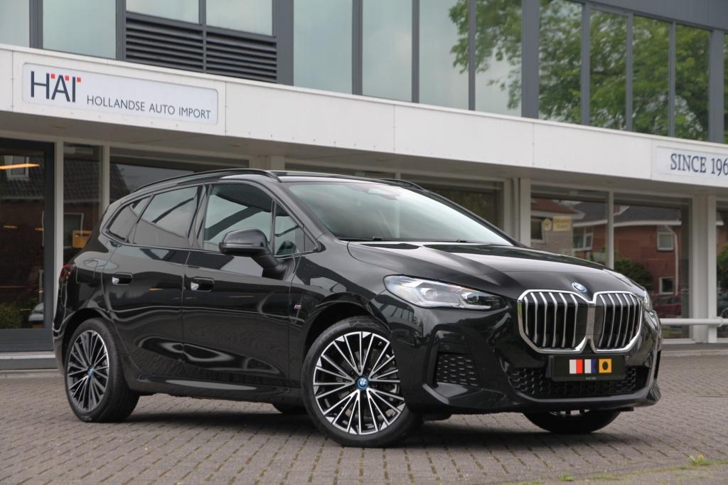 BMW 2 Serie Active Tourer 230e xDrive I M-Sport I Pano I ACC, Auto's, BMW, Automaat, Gebruikt, Zwart, 327 pk