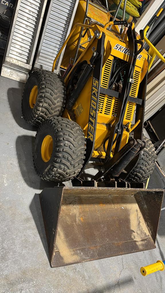 Skidster M10X Minilader met Honda Motor, Zakelijke goederen, Machines en Bouw | Kranen en Graafmachines, Overige typen, Ophalen of Verzenden