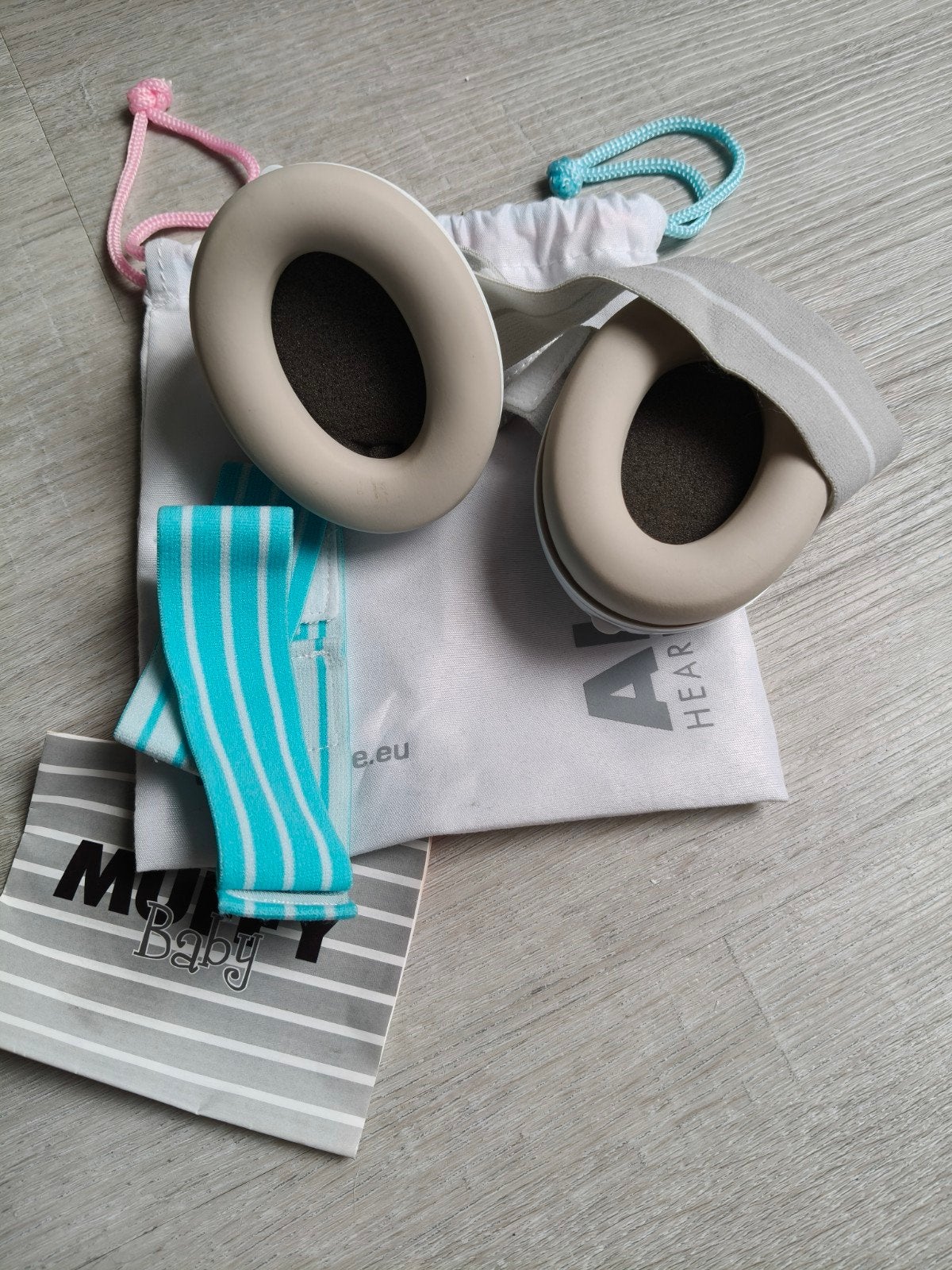 Alpine Baby Muffy gehoorbescherming, Kinderen en Baby's, Overige Kinderen en Baby's, Ophalen of Verzenden, Zo goed als nieuw