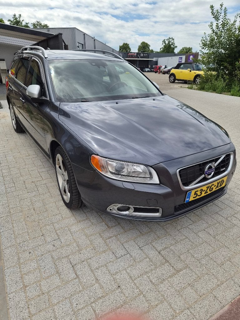 Volvo V70 3.0 T6 AWD Summum>>Kleur Titanium Grey Metallic, Automaat, 2000 kg, 1714 kg, Navigatiesysteem
