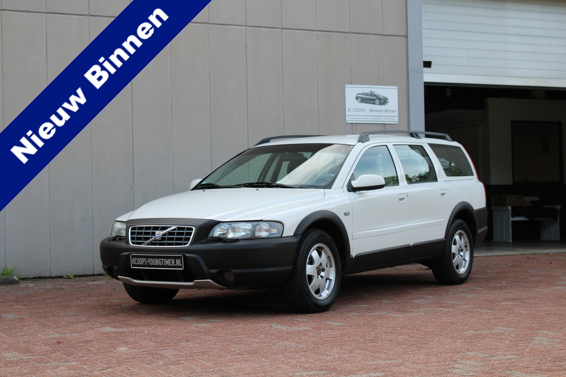 Volvo XC70 2.4 T AWD YOUNGTIMER | APPLE CARPLAY incl. 21% BT, Auto's, Met garantie (alle), XC70, Wit, Stationwagon