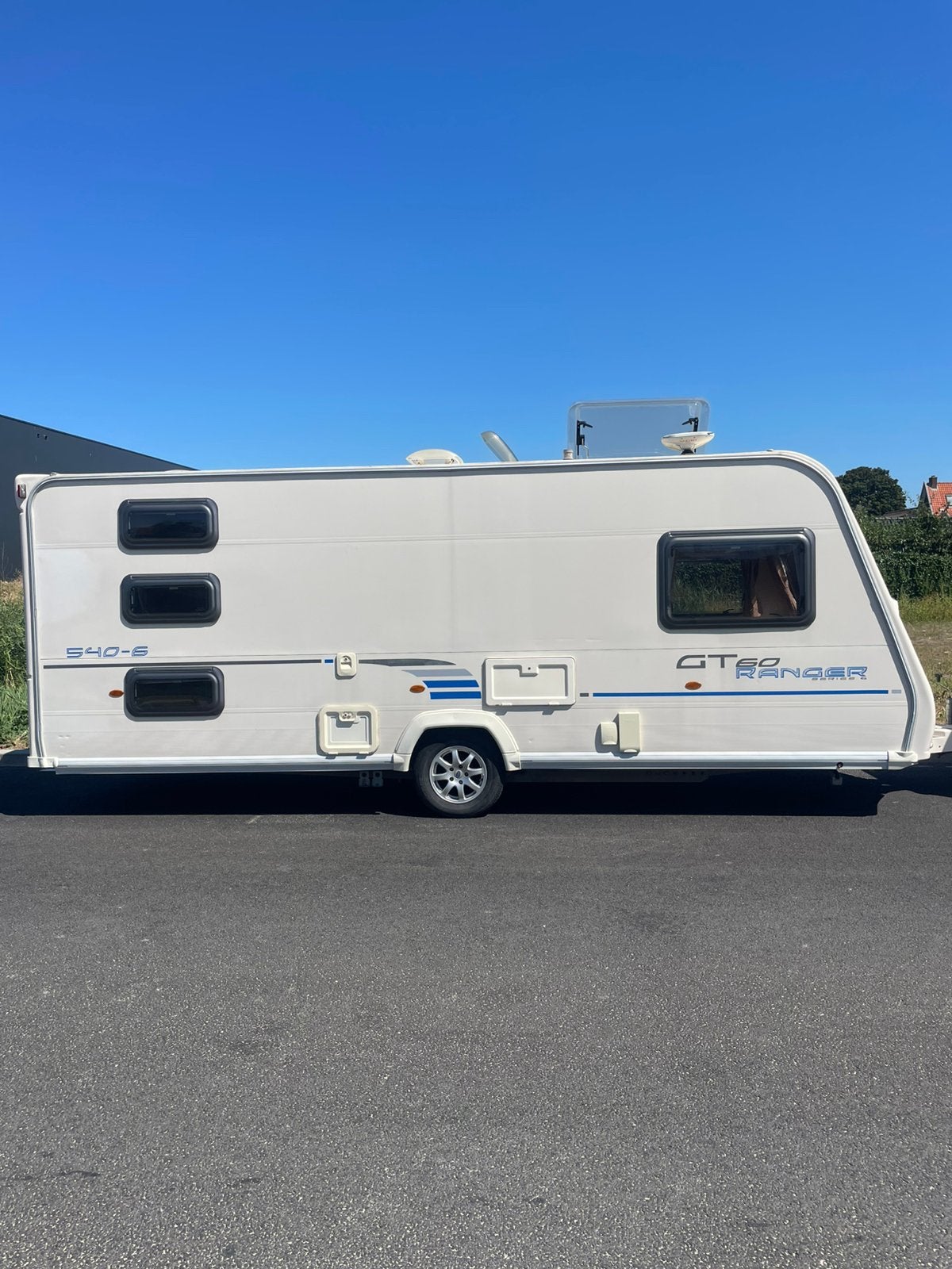 Bailey 540/6 persons GT60 met stapel bedden en voortent 2010, Overige merken, Standaardzit, Bedrijf, Kachel
