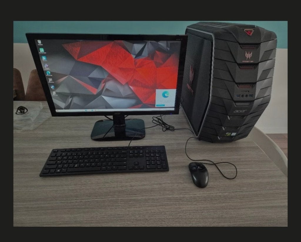 Pc met toebehoren, Ophalen, Met monitor, Zo goed als nieuw, Gaming