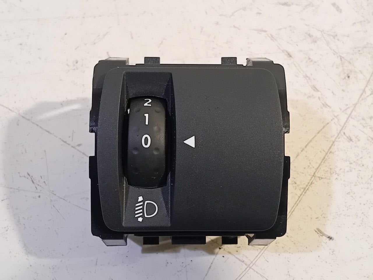 Schakelaar koplamp hoogteregeling Renault Mégane, Auto-onderdelen, Dashboard en Schakelaars, Renault, Gebruikt, Herkomst onderdeel bekend