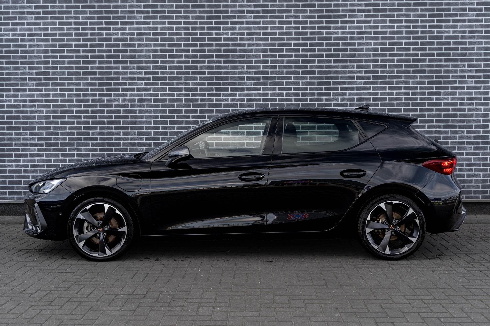 Cupra León