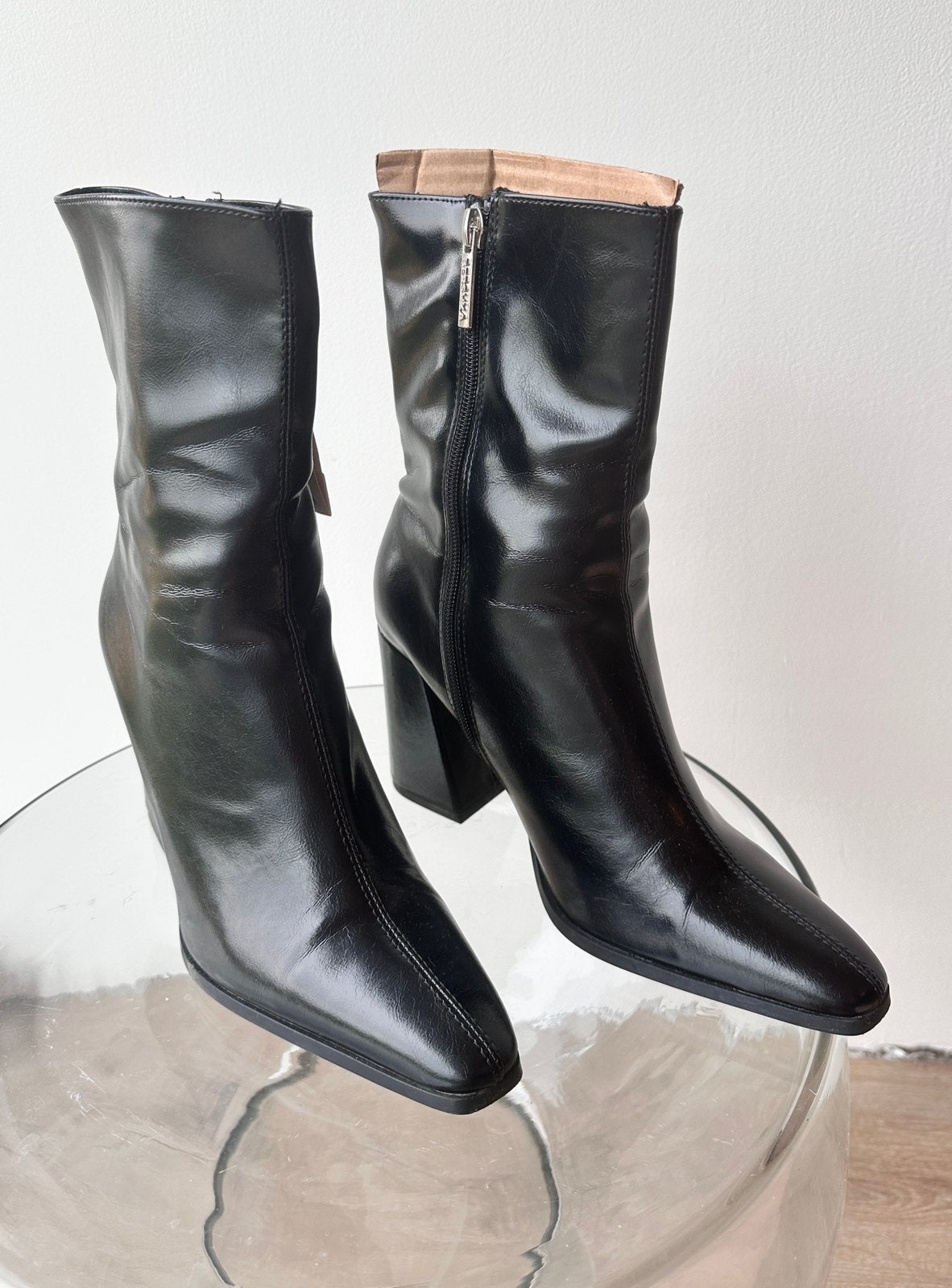 Enkellaarsjes Bershka, Zwart, Nieuw, Ophalen of Verzenden, Schoenen met hoge hakken