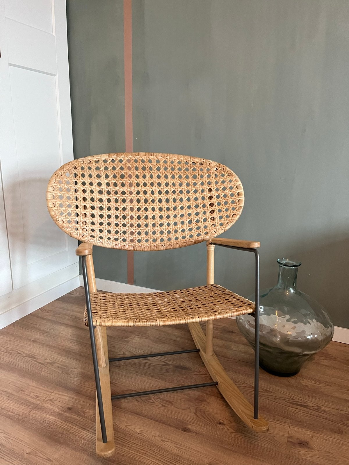 Rotan schommelstoel met houten frame, Ophalen, Scandinavisch design, Bruin, Riet of Rotan