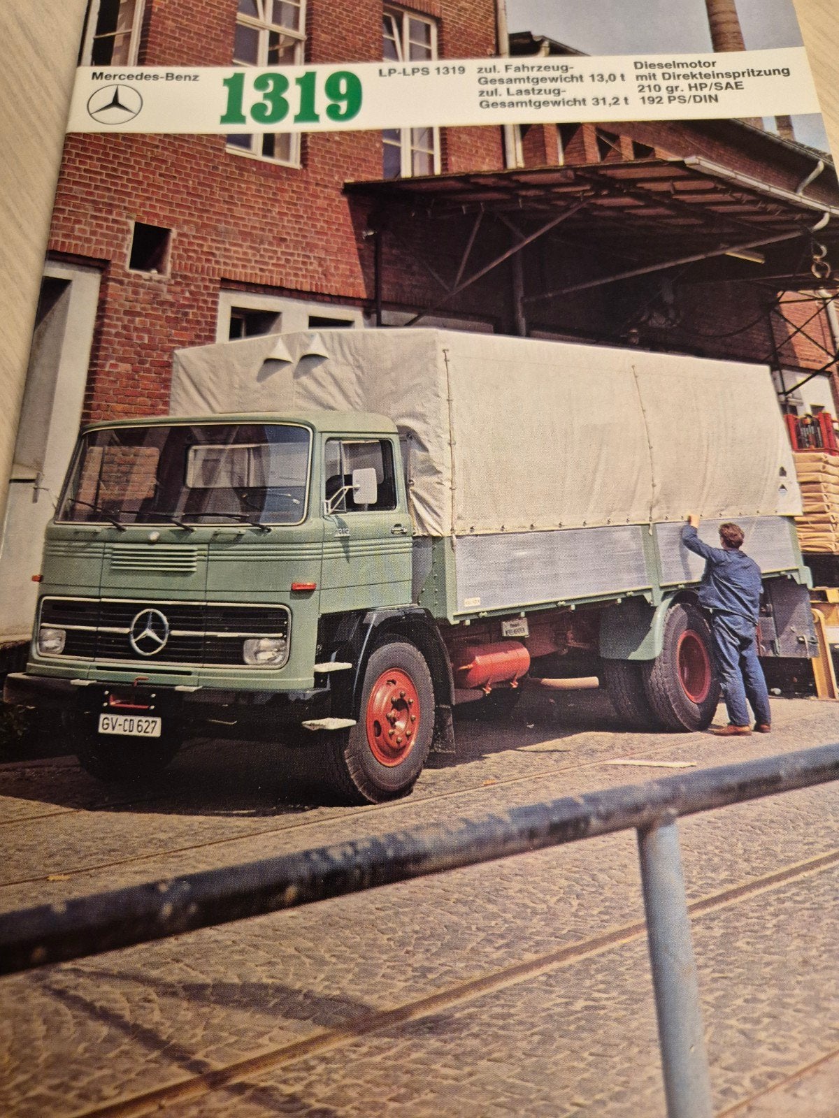 jaren 60 als nieuw Mercedes 1319 lichte trucks folder 13ton, Ophalen of Verzenden, Zo goed als nieuw, Mercedes