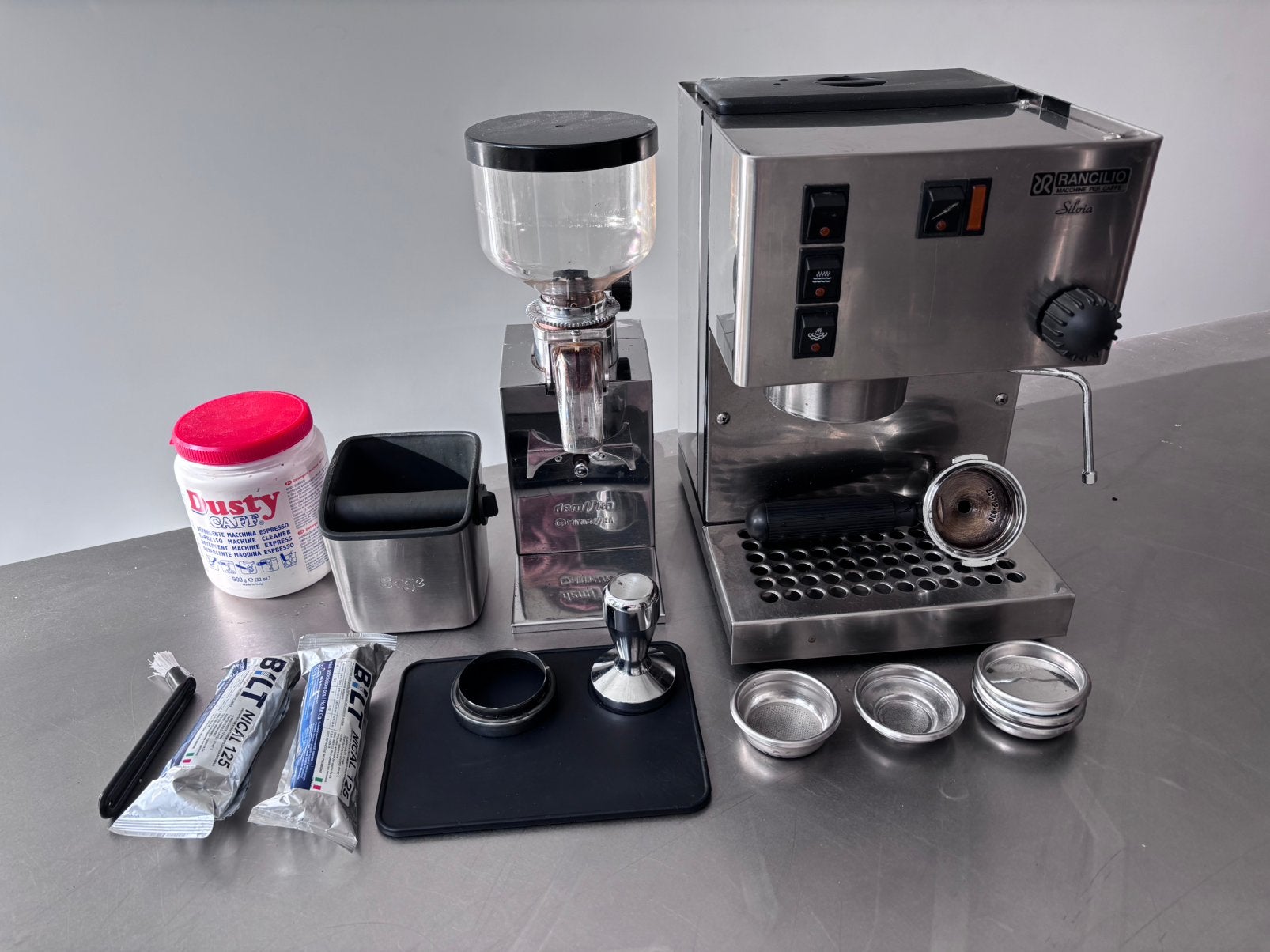 Rancilio Silvia espressomachine + complete baristaset, Ophalen, Gebruikt, Espresso apparaat, Gemalen koffie