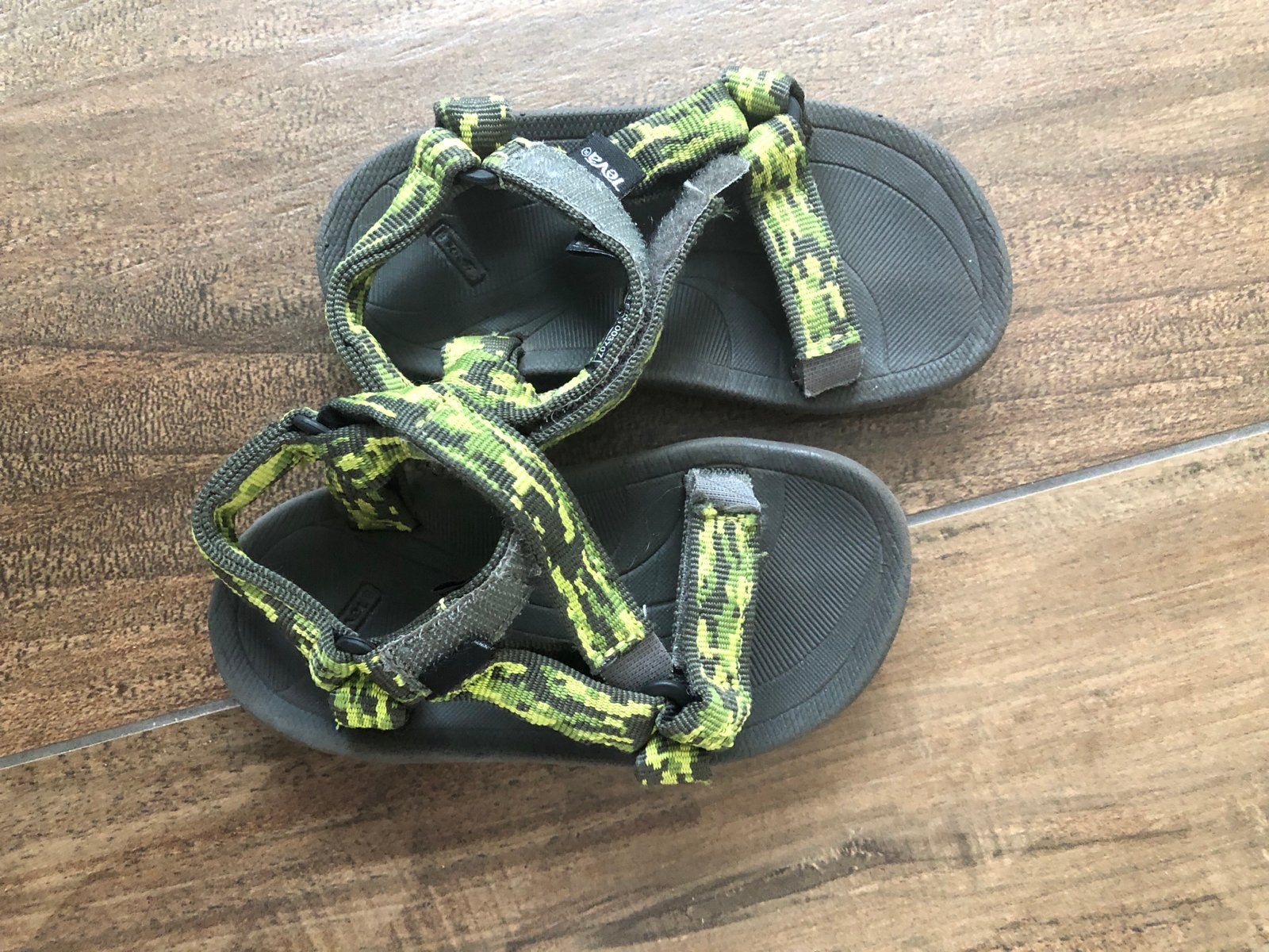 Teva sandalen maat 22/23 voor jongens of meisjes, Gebruikt, Jongen of Meisje, Schoenen, Ophalen of Verzenden