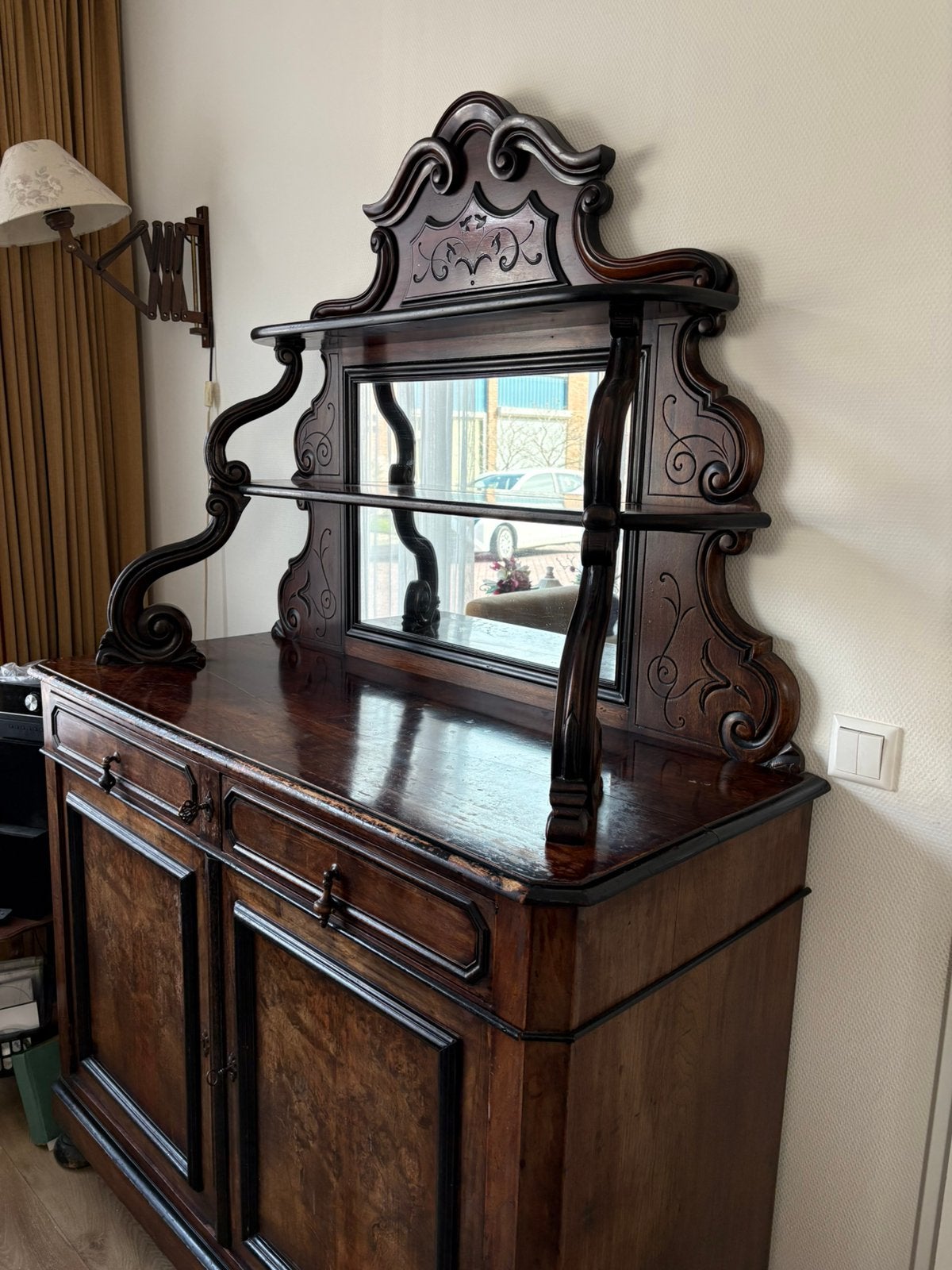 Antieken dressoir/buffetkast, Ophalen