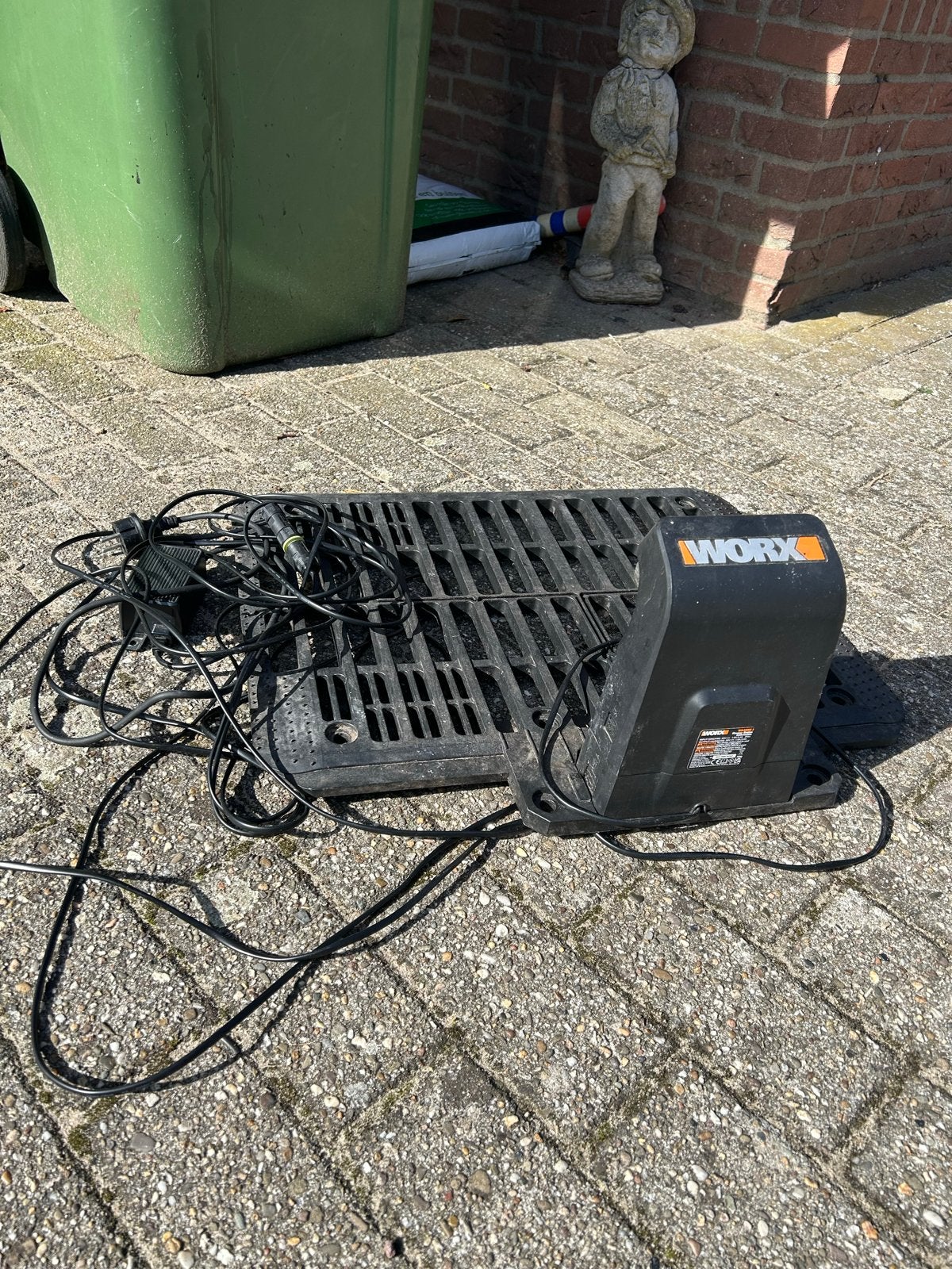 Worx WA4002.1 Oplader voor robotmaaier, Ophalen of Verzenden, Zo goed als nieuw
