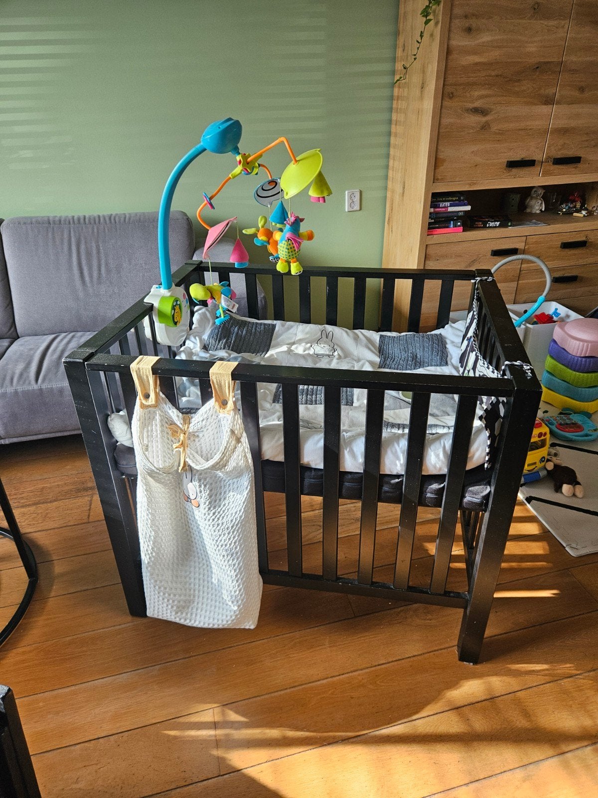 Complete babyuitzet: box, mobiel, boxkleed en meer!, Ophalen, Gebruikt, Vierkant, Boxkleed