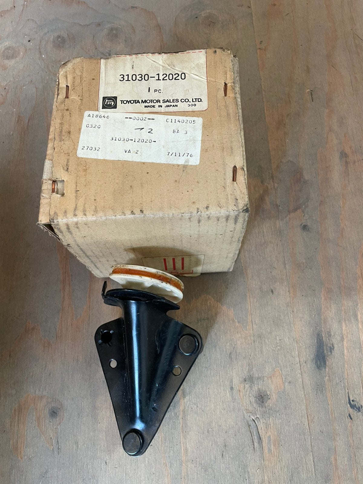 Toyota corolla ke20 ke25 ke26 geleider nieuw 31030-12020, Ophalen of Verzenden
