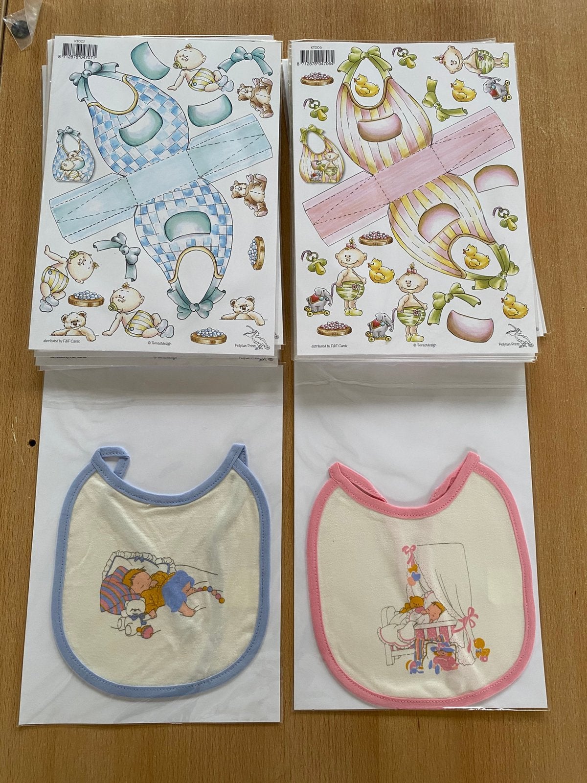 Cadeau doosje met slabbertje, Ophalen of Verzenden, Nieuw, Kraamcadeau