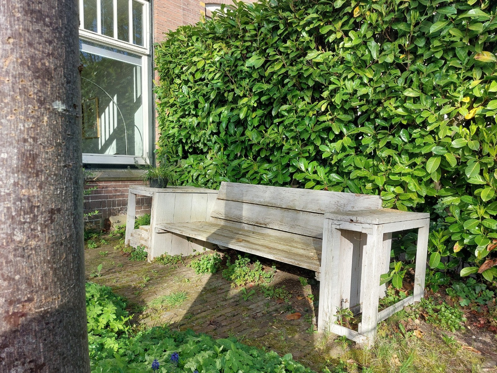 Houten steigerplanken bank te koop met brede armleuningen, Ophalen, Gebruikt, Hout