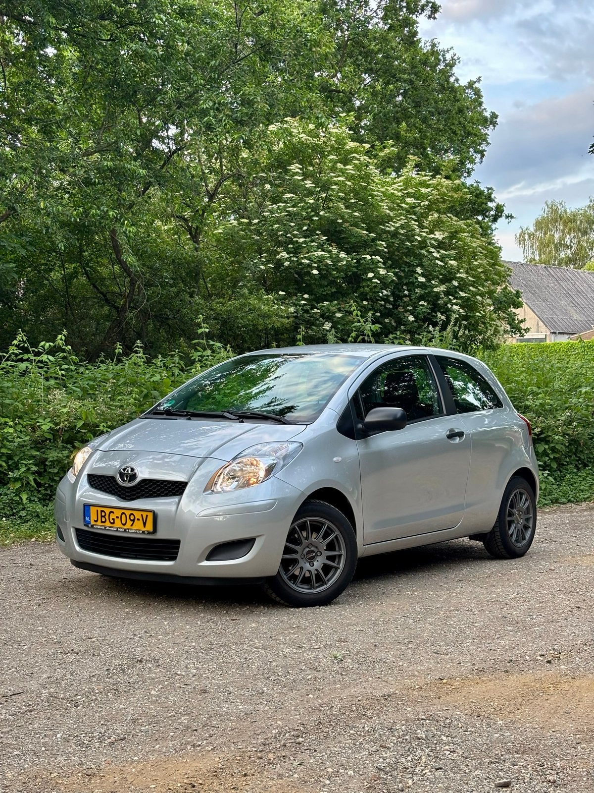 Toyota Yaris 1.0 12V Vvt-i 3DR 2009 Grijs, Voorwielaandrijving, 965 kg, Handgeschakeld, Particulier