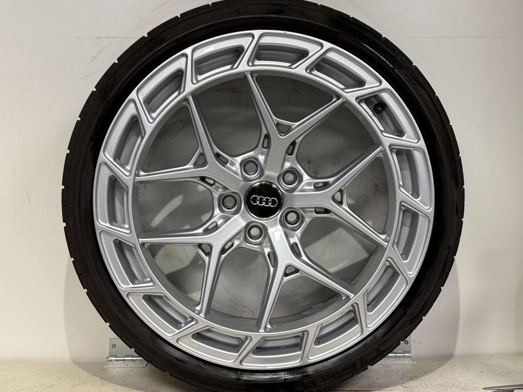 19 inch Vossen LOOK Fits Golf Audi A3/S3/RS3 Pirelli R02, 19 inch, 255 mm, Banden en Velgen, Zomerbanden