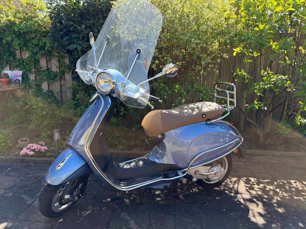 Vespa primavera snor lichtblauw, Ophalen, Gebruikt, Overige modellen, Benzine