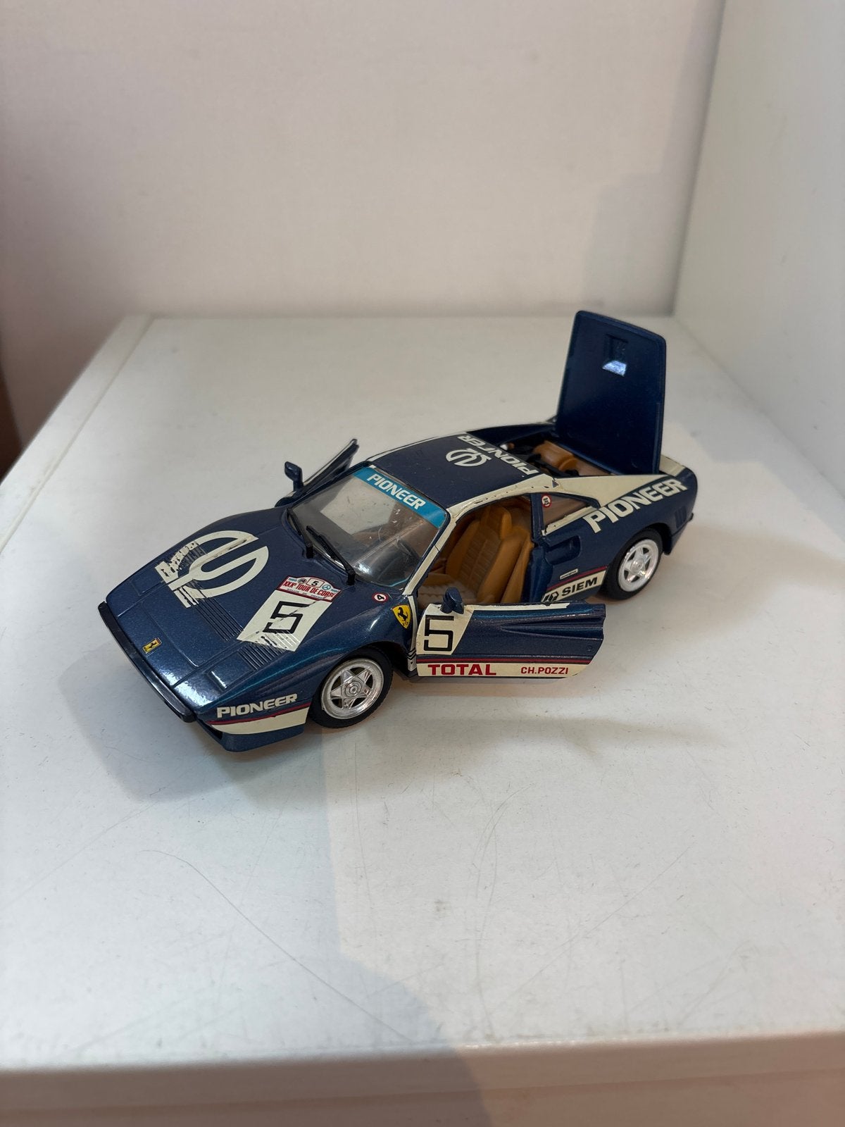 Ferrari 288 GTO Pioneer modelauto - Blauw, Ophalen of Verzenden, Gebruikt, Auto, Overige merken