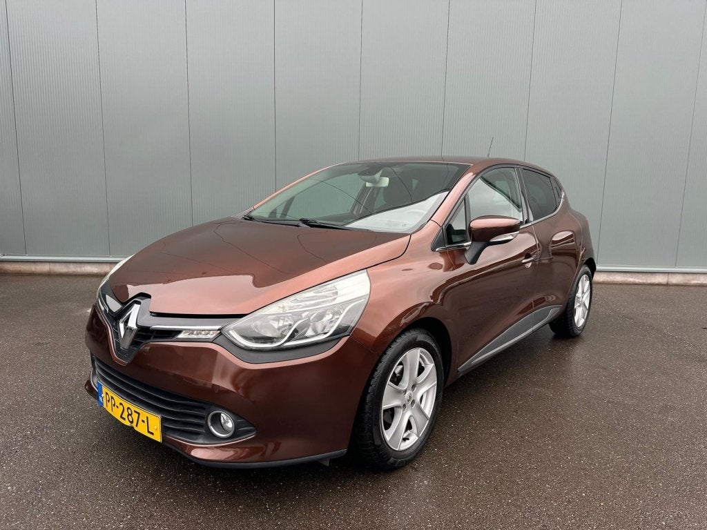 Renault Clio 0.9 TCe Iconic CRUISE | PARKEERSENSOREN !, Auto's, Renault, 898 cc, Euro 6, Bruin, 49 €/maand