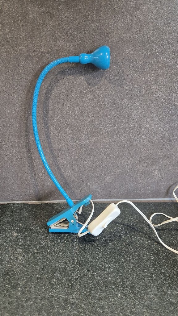 Ikea Jansjo knijplamp, tafelspot, knijpspot, blauw. 6B15, Tweedehands verkoop, Tweedehands verkoop, Gebruikt, Metaal of Aluminium