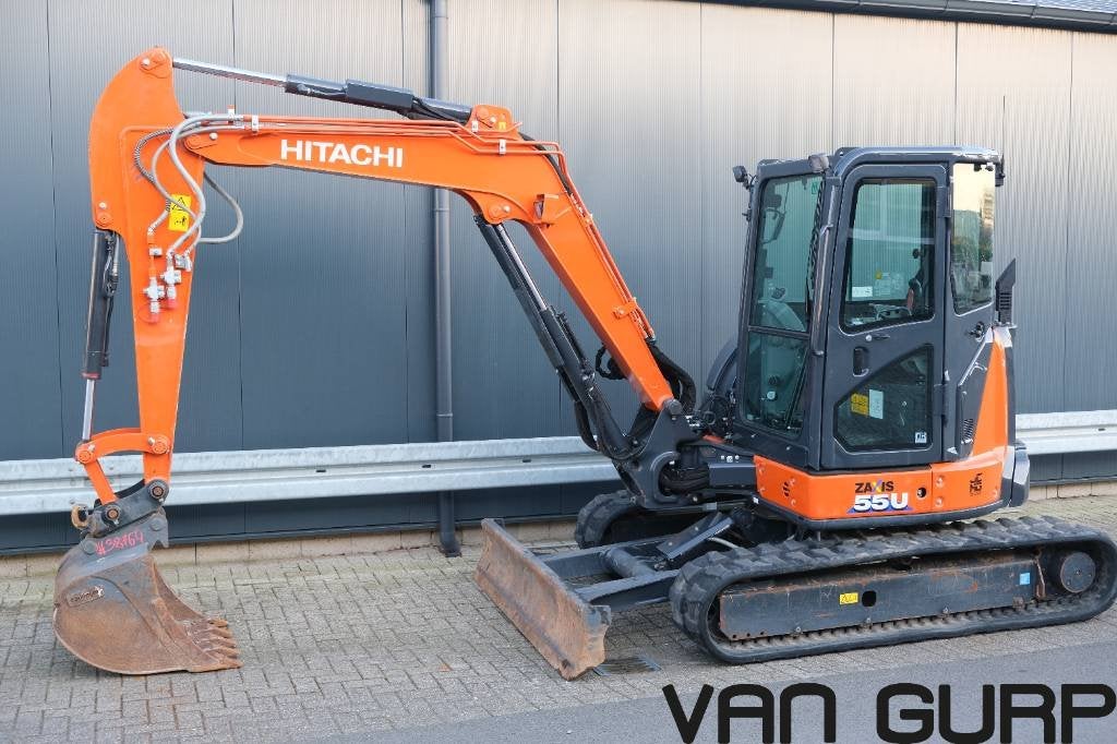 Hitachi ZX 55 U-6 CLR | 2022 | 905h | A/C (bj 2022), Graafmachine