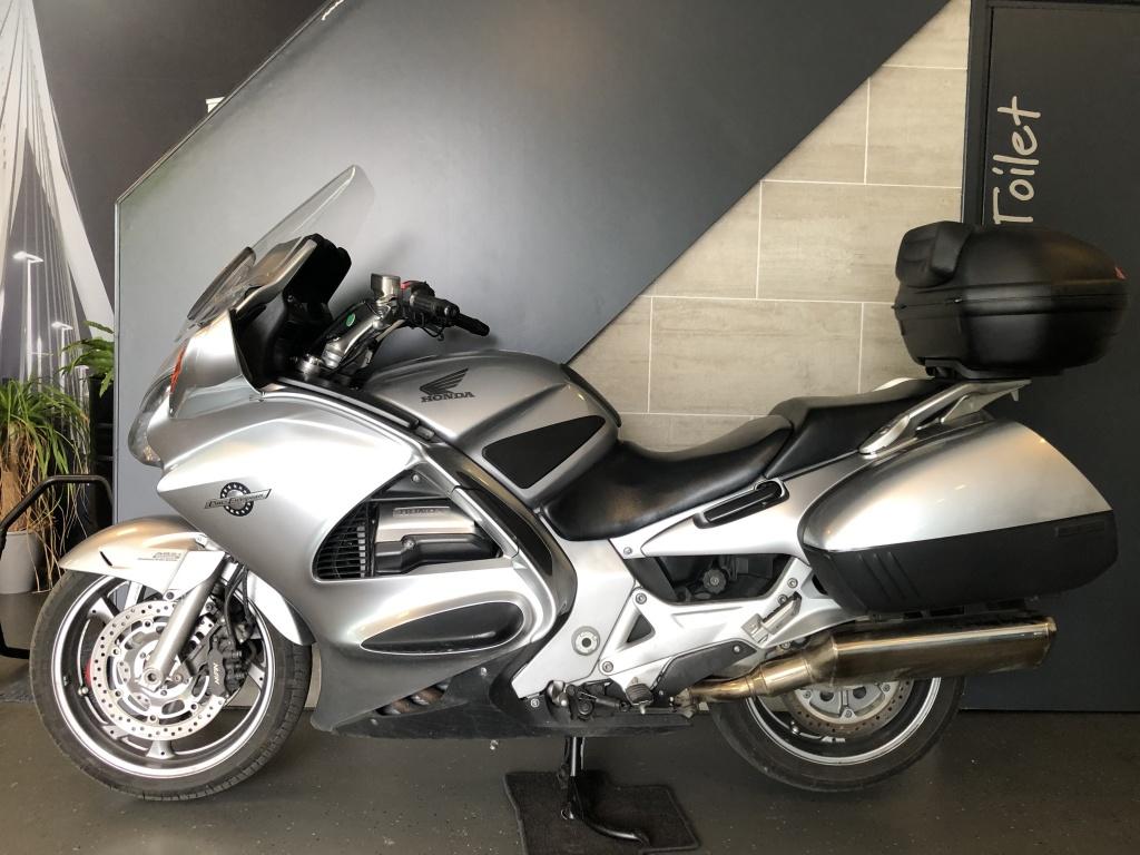 Honda ST 1300 Pn Eur. ABS (bj 2005), Motoren, Honda, Bedrijf, Geen email te vinden, Meer dan 35 kW
