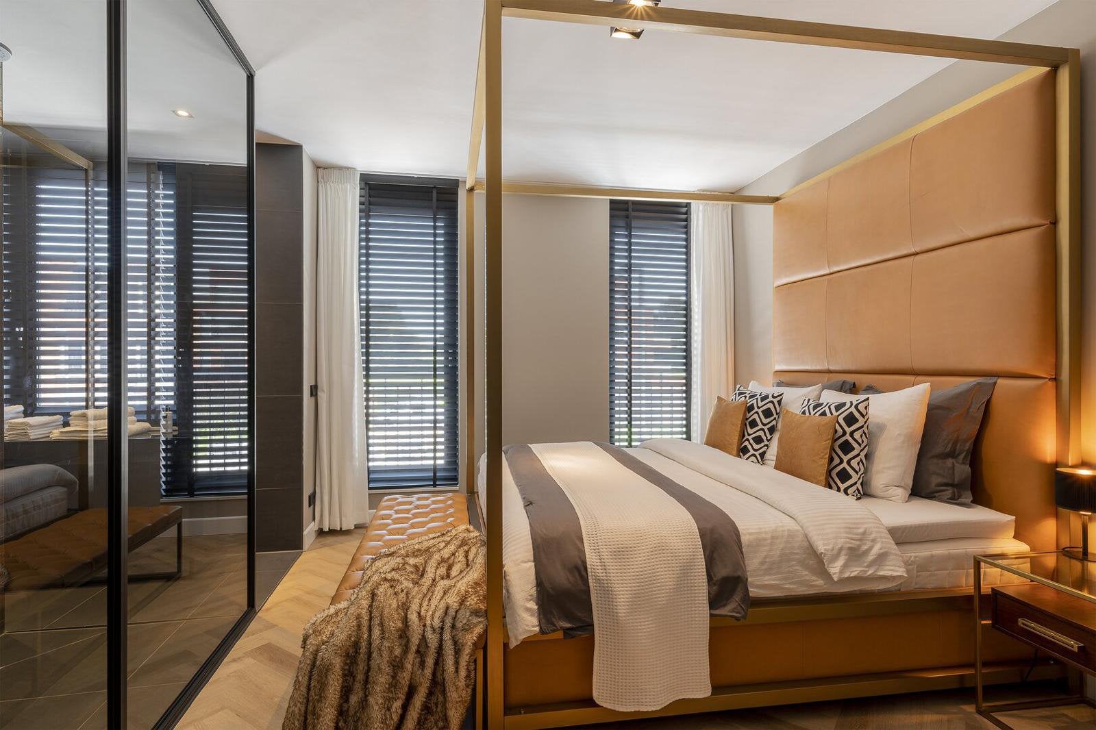 Design Hemelbed te koop!, Ophalen, Zo goed als nieuw, Tweepersoons, Stof