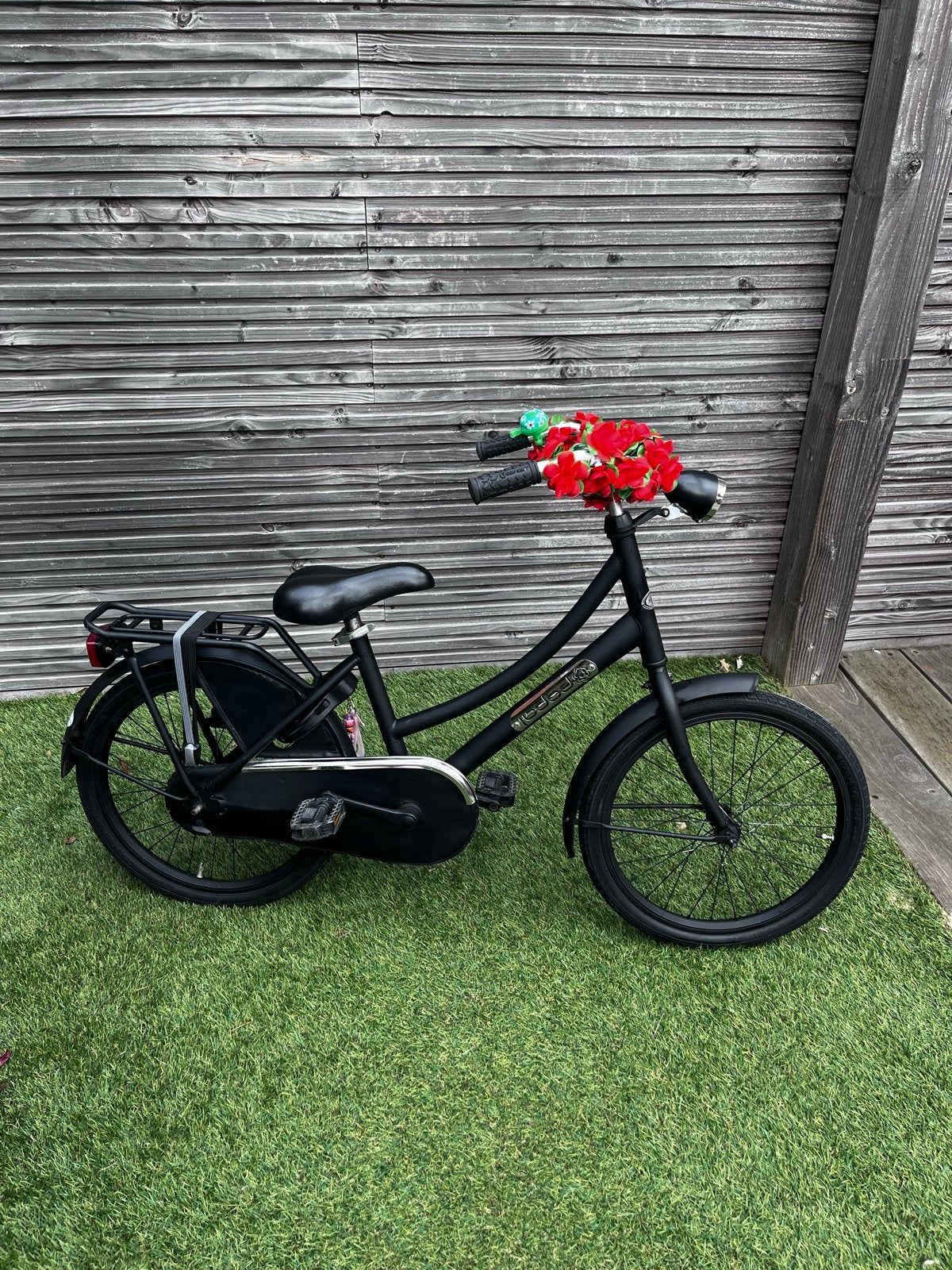 Zwarte kinderfiets / meisjesfiets 20 inch, Fietsen en Brommers, Ophalen, Gebruikt, Terugtraprem, 20 inch of meer