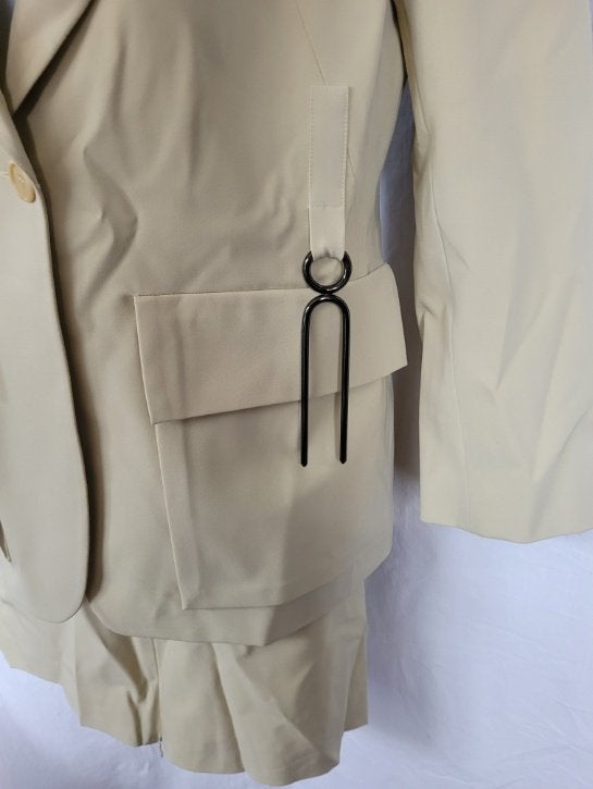 Net beige rokpak mt 44 merk Kyuso Joke&Egidio, Kleding | Dames, Kostuum of Pak, ., Beige, Maat 42/44 (L)