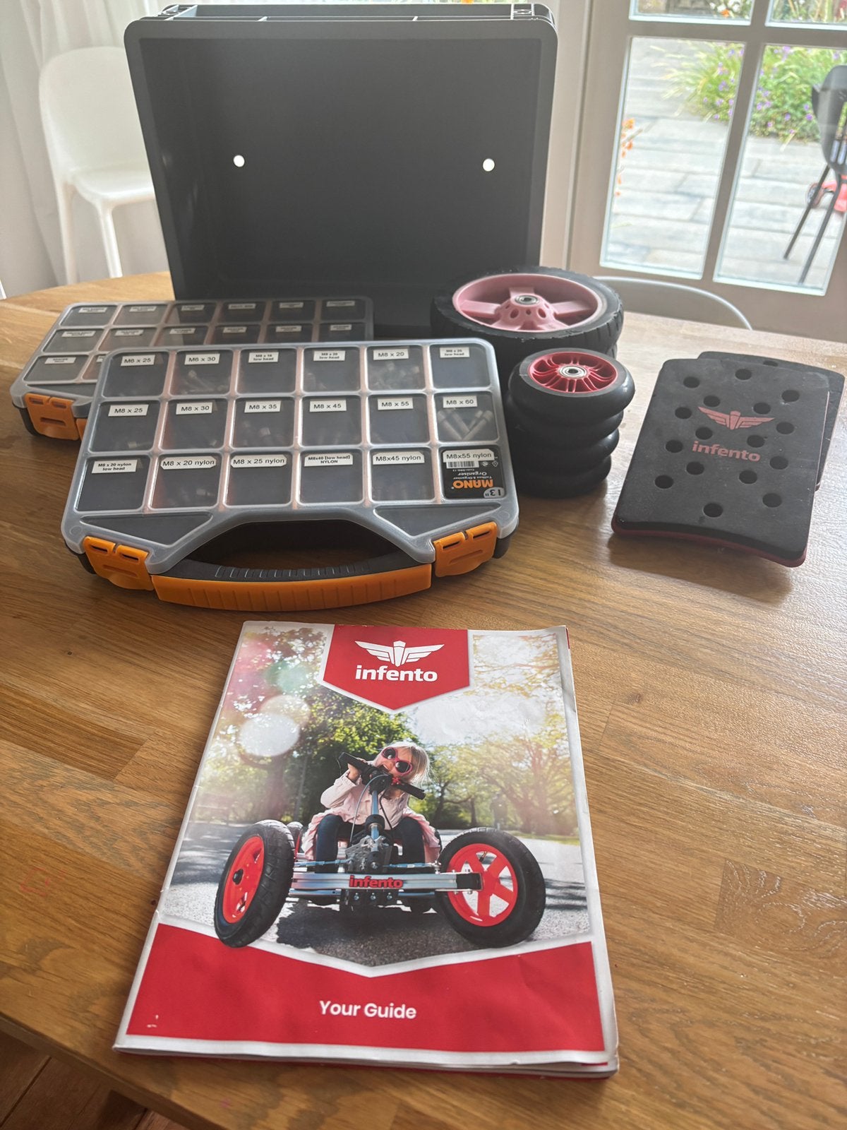 Infento explorer kid (0-8 jaar) 11 soorten, Ophalen, Gebruikt