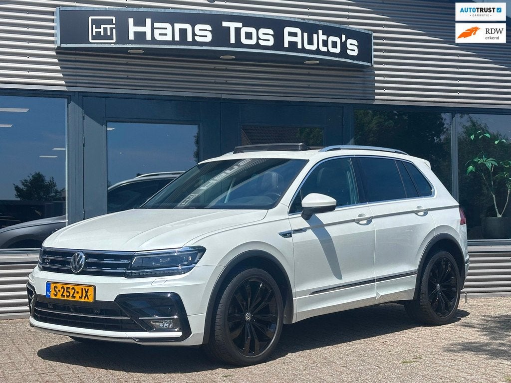 Volkswagen Tiguan 2.0 TSI 4Motion R-Line Highline / PANO / 3, Auto's, Gebruikt, 1984 cc, Wit, 11 km/l