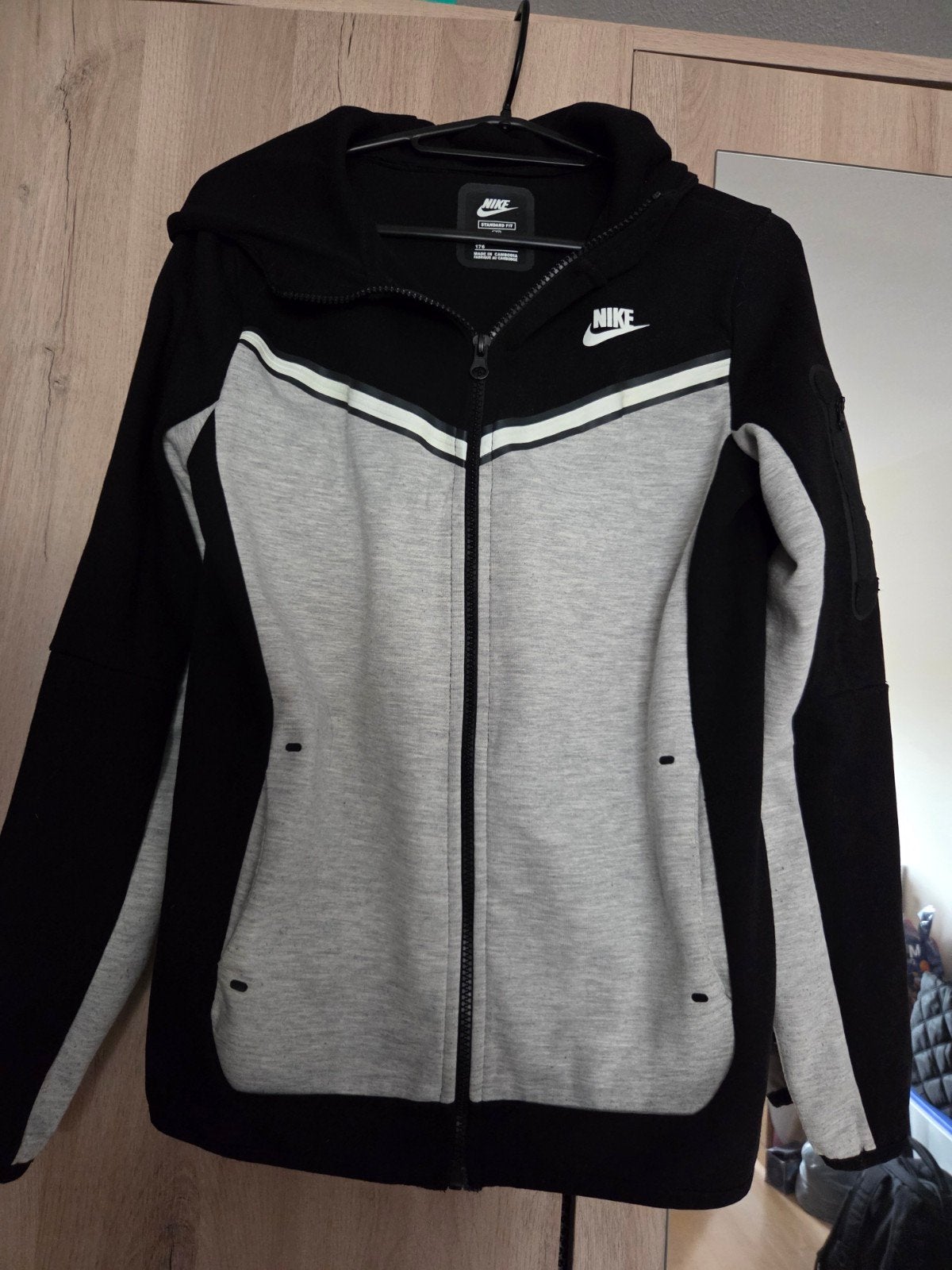 Nike joggingsvest, Kinderen en Baby's, Kinderkleding | Maat 176, Ophalen, Jongen of Meisje