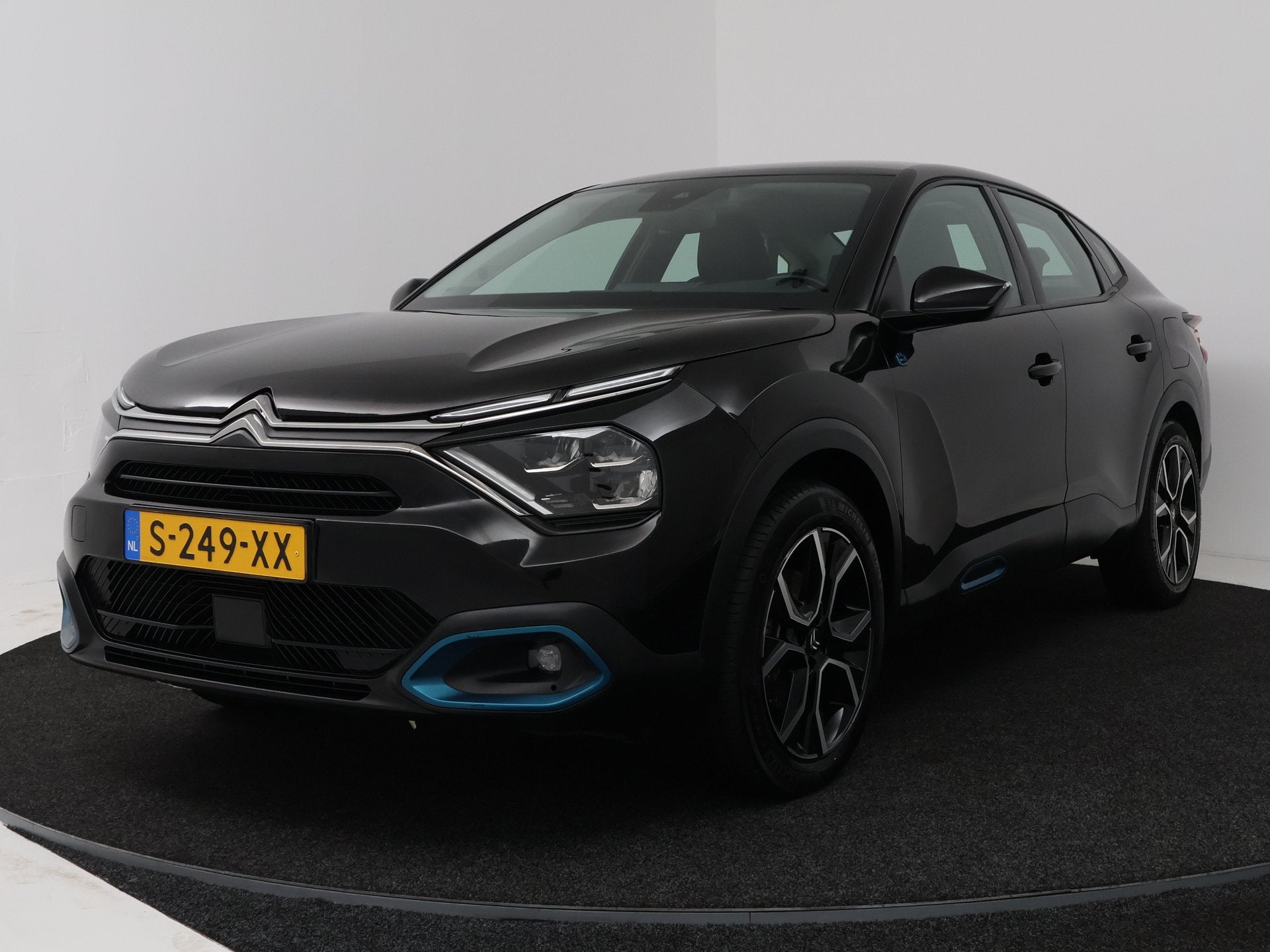 Citroën Ë-C4 X Feel Pack 50 kWh Onderweg-naar-dealer, Auto's, 12 maanden, Gebruikt, Zwart, 24 min