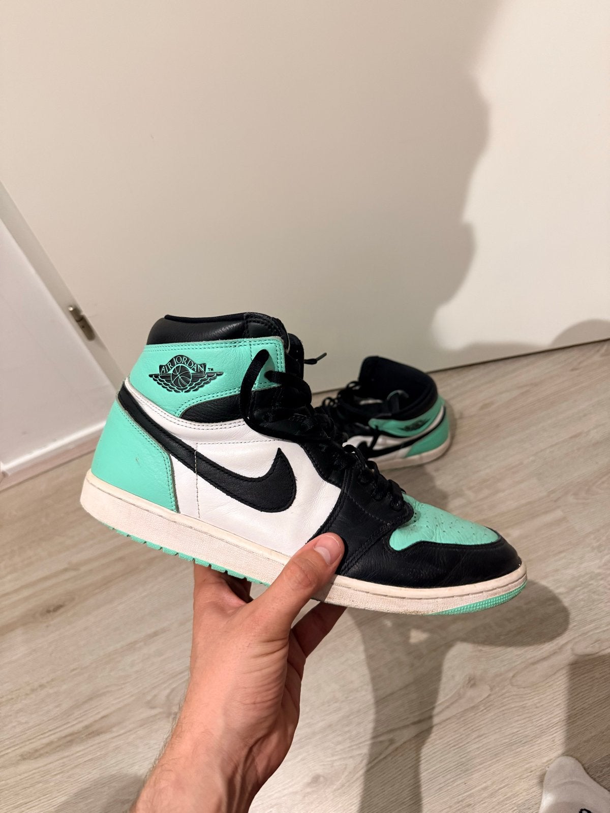 Jordan 1 High Neon Green - US 14 / EU 48.5, Kleding | Heren, Schoenen, Ophalen of Verzenden, Gedragen, Overige kleuren, Sneakers of Gympen