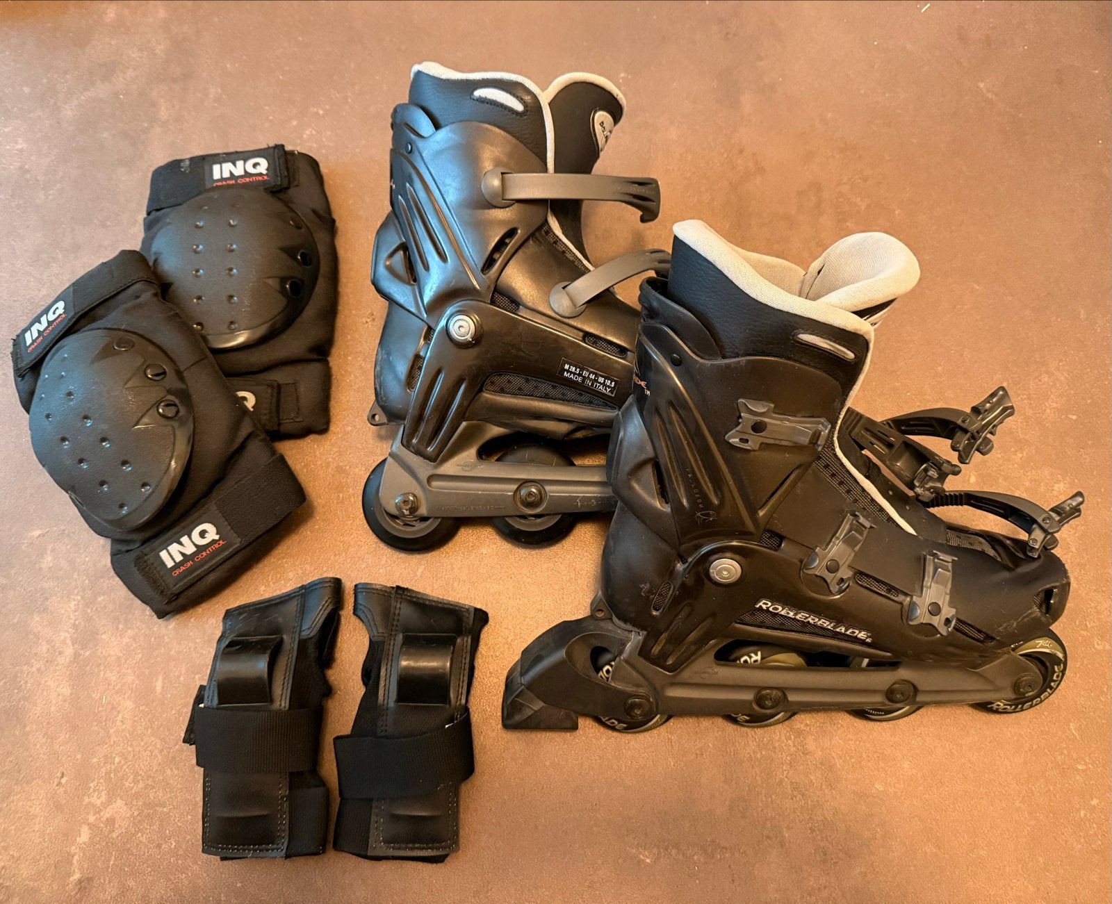 Rollerblade Via Blade skeelers mt 42/44 + bescherming, Overige merken, Gebruikt, Heren, Ophalen of Verzenden