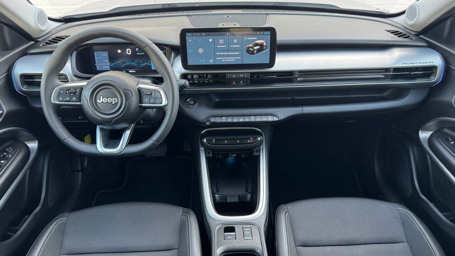 Jeep AVENGER Summit 54 kWh SOH 96% Clima Camera Carplay Adap, Auto's, Jeep, Gebruikt, 156 pk, Leder en Stof, Grijs