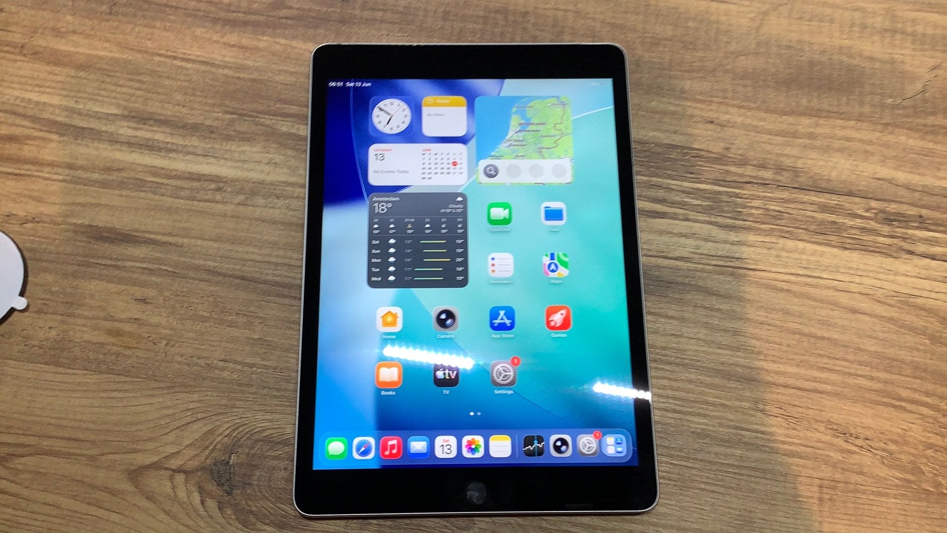 iPad 9e Gen 64GB wifi+sim-2021(zeer netjes), Apple iPad, Zo goed als nieuw, Ophalen, 10 inch