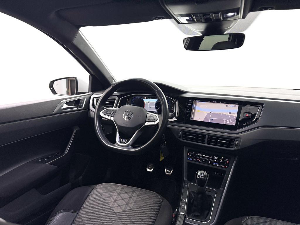 Volkswagen Polo 1.0 TSI R-Line / Pano / Camera / BEATS / Nav, Gebruikt, 580 kg, Met garantie (alle), 1072 kg