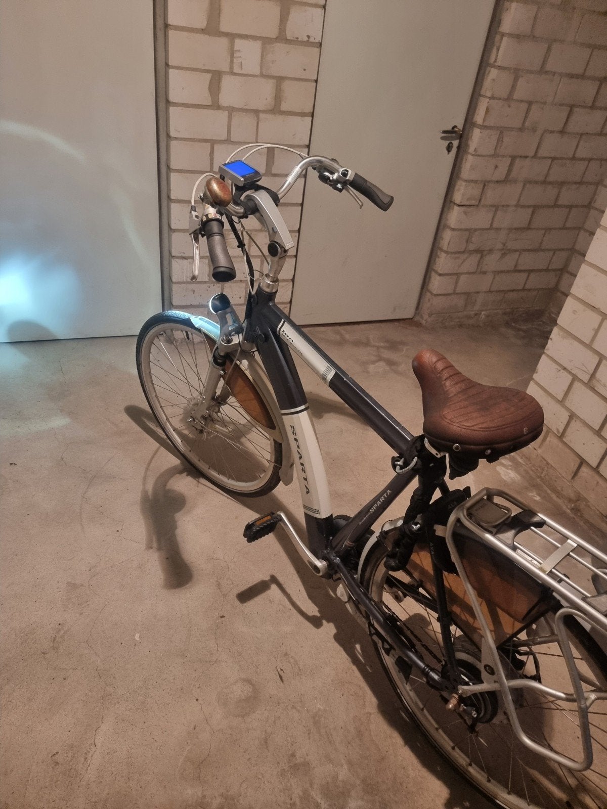 Sparta E-bike met displayfout - Ideaal voor handige koper, Fietsen en Brommers, Ophalen of Verzenden, Gebruikt, Minder dan 30 km per accu