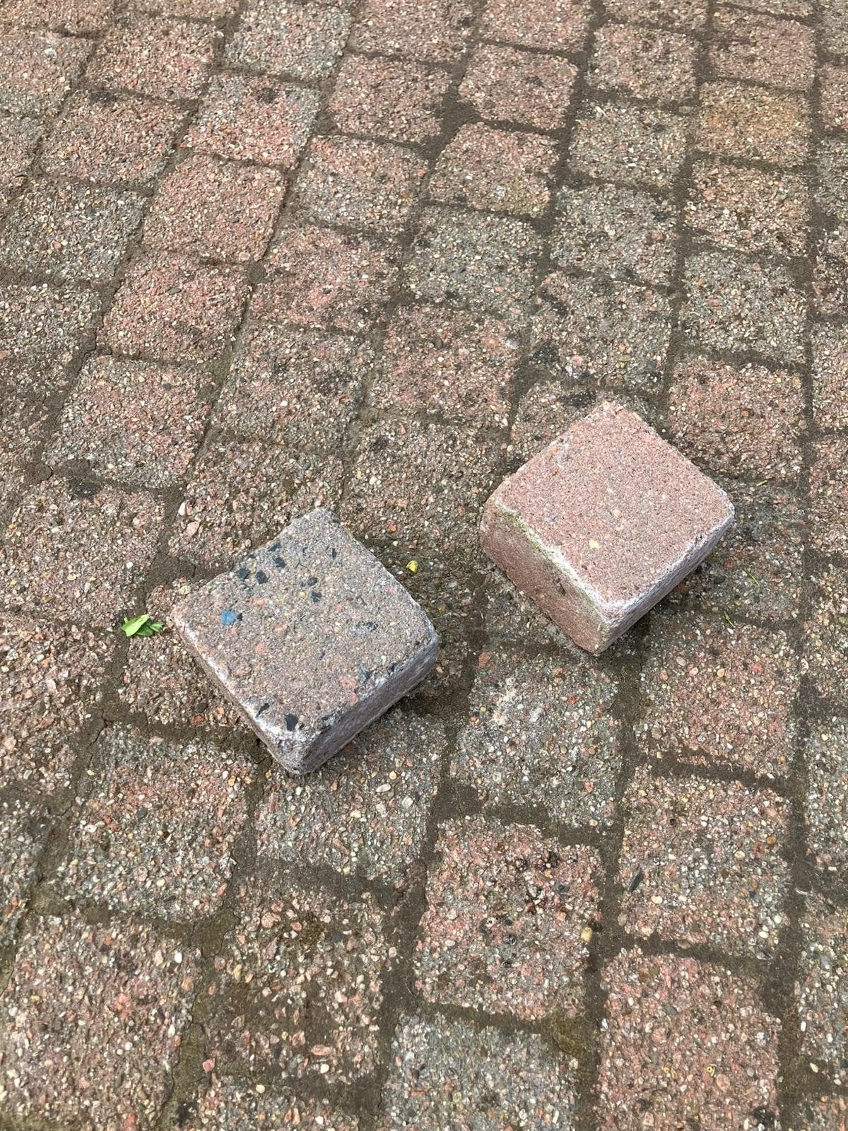 Gratis af te halen 16m2 klinkers, Tuin en Terras, Tegels en Klinkers, Ophalen, Beton, Klinkers