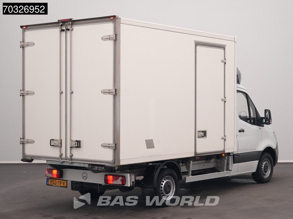 Mercedes Sprinter 317 CDI Koelwagen Zijdeur Achterdeuren Car, Auto's, Bestelauto's, Stof, Gebruikt, Euro 6, 4 cilinders