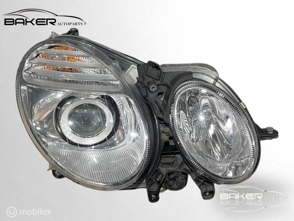 Koplamp rechts Mercedes E-klasse W211 (06-09) A2118205261KZ, Gebruikt, Mercedes-Benz, Ophalen of Verzenden, Mercedes-Benz