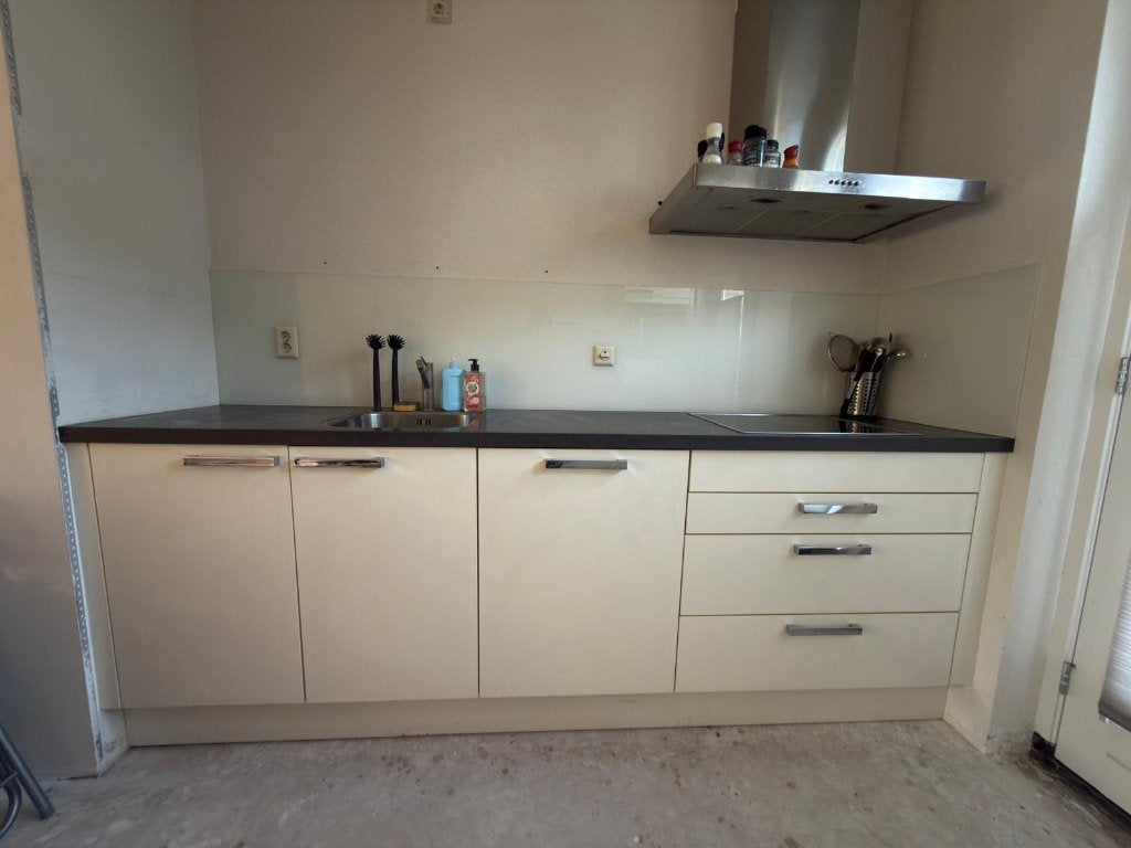 Complete White Fitted Kitchen with Zanussi Appliances, Huis en Inrichting, Ophalen, Gebruikt, Wit, Dubbelwandige keuken